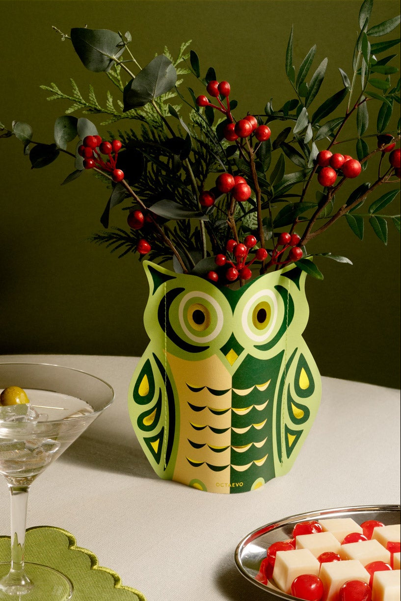 A vase that arrives in an envelope