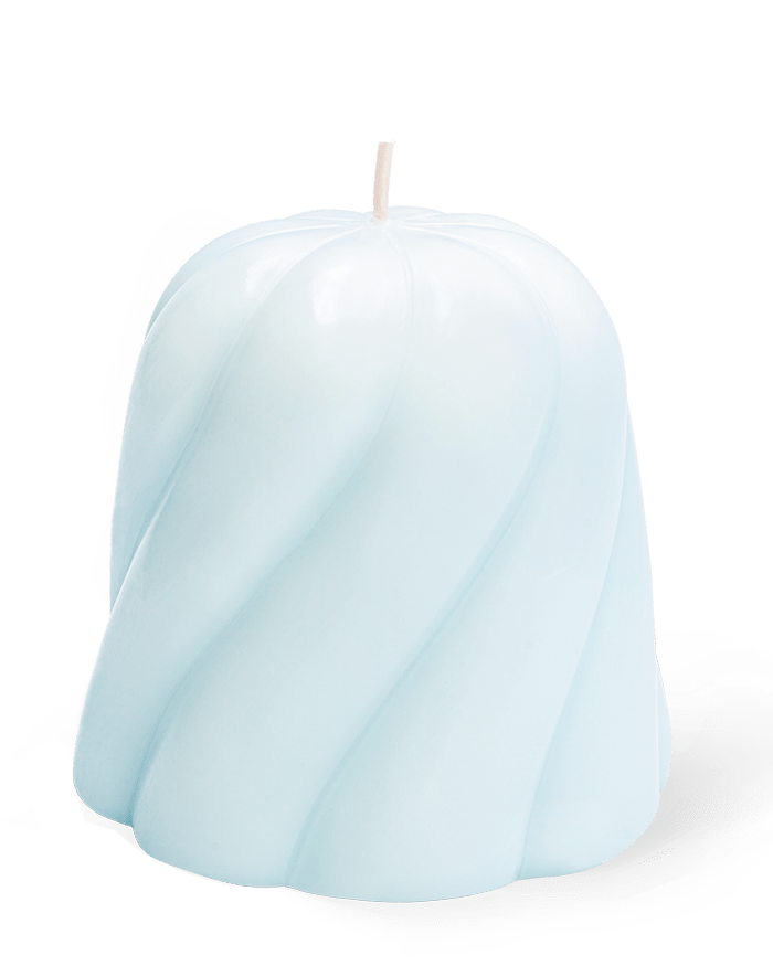 OCTAEVO Templo Candle: light blue, swirl-shaped design with white wick, shown on a plain white background.